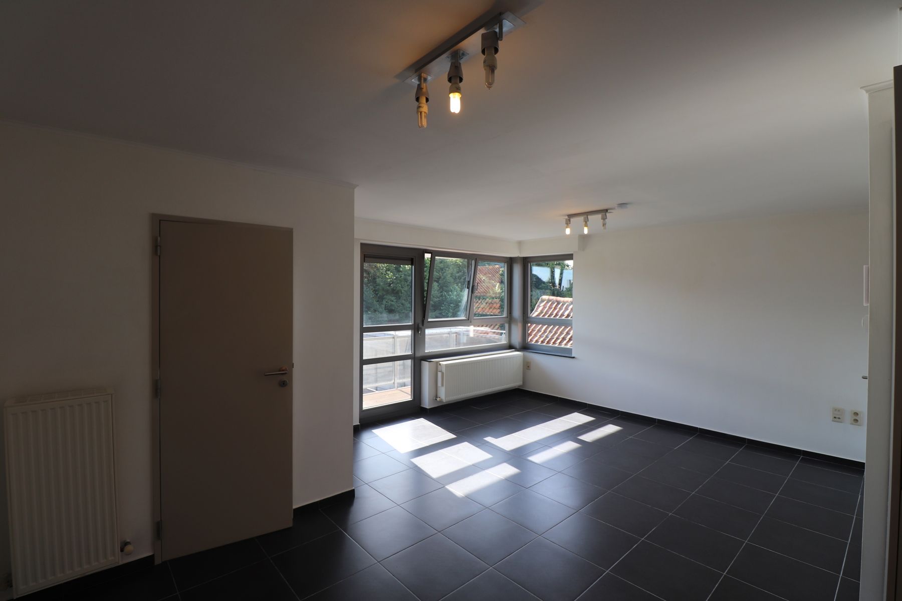 Een appartement op de 1ste verdieping achteraan met 1 slaapkamer en terras. foto 3
