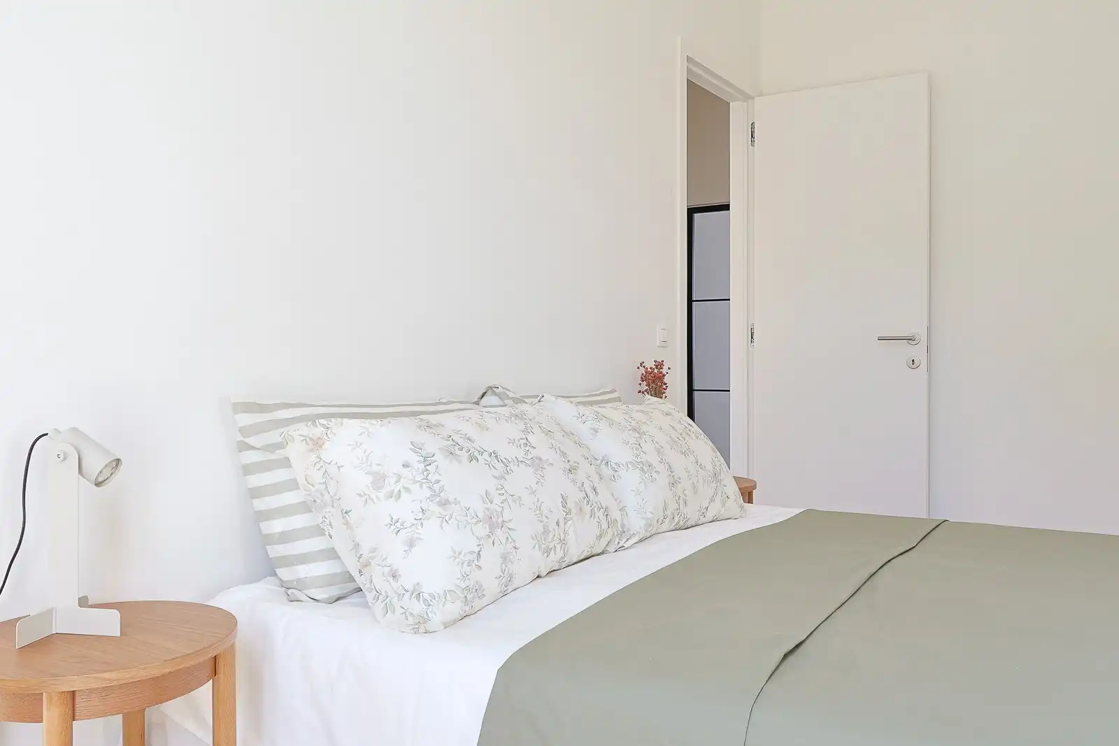 Belle-etage tweeslaapkamer appartement op de Zeedijk van Oostende foto 9