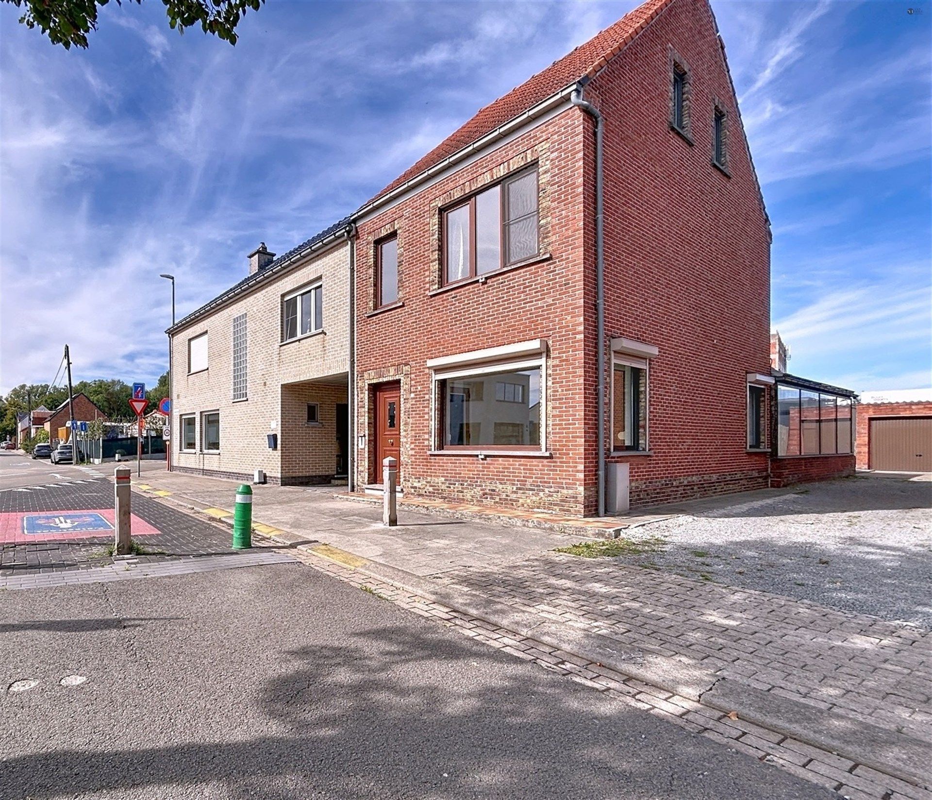 Hoofdfoto van de publicatie: Half open bebouwing op een terrein van 409 m²