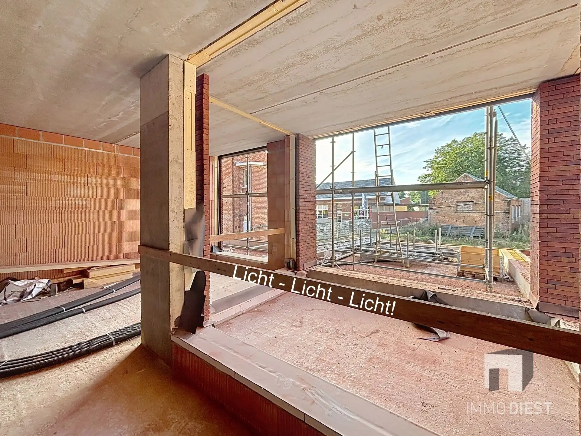 Appartement - 1ste verdieping van 100m2 - 2slaapkamers - terras van 8m2 foto 3
