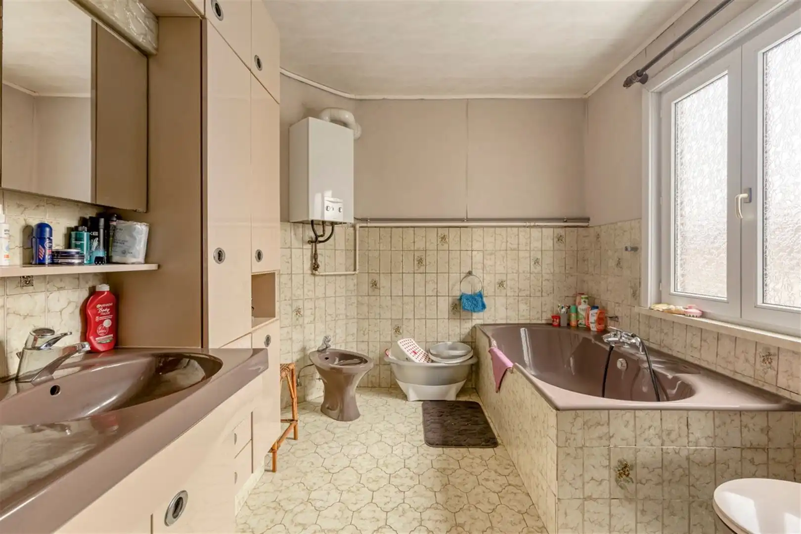 Instapklare rijwoning op 230 m² met 3 slaapkamers, 2 badkamers en grote garage. foto 13