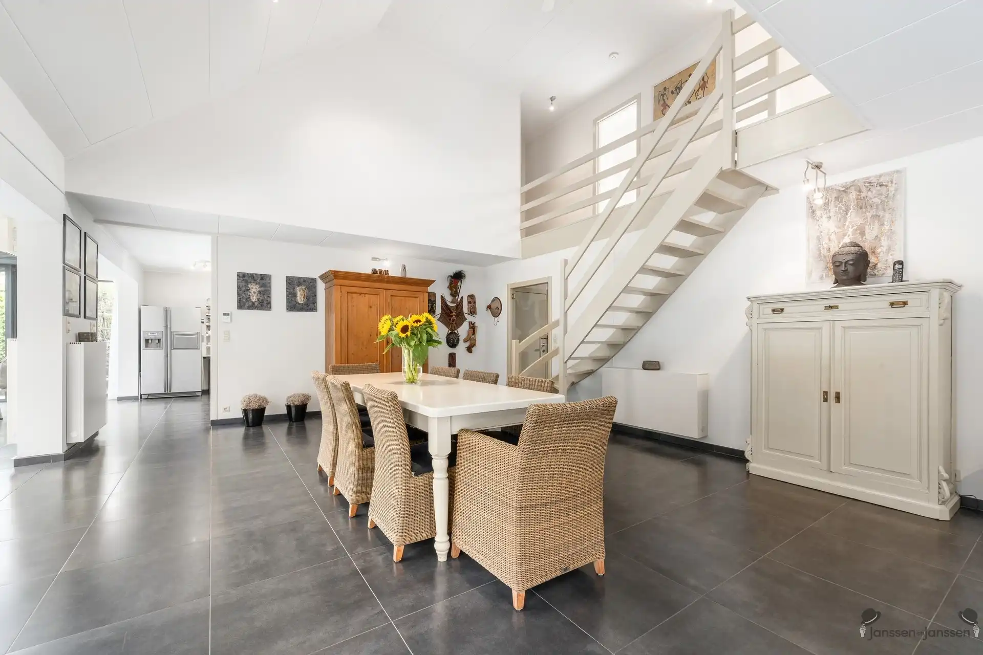 Prachtige lichtrijke villa met 4 slaapkamers op 826m². foto 10