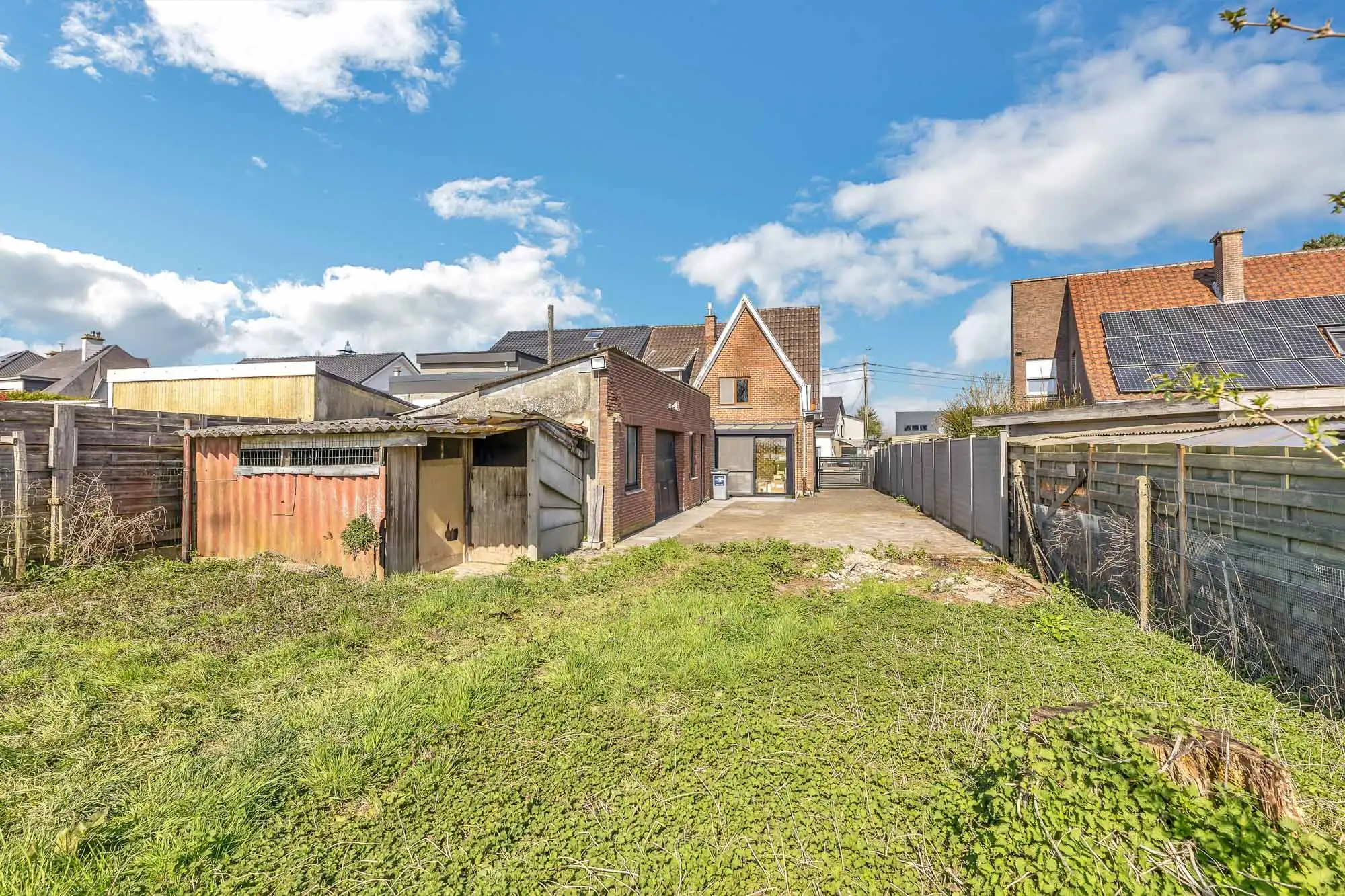Robuuste woning op ruim perceel foto 8