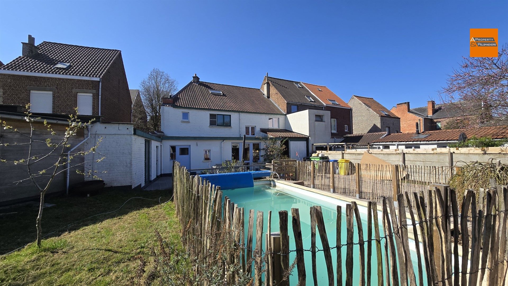 Stijlvolle woning met 4 slaapkamers, zwembad en ruime tuin - Wezembeek-Oppem  foto 2