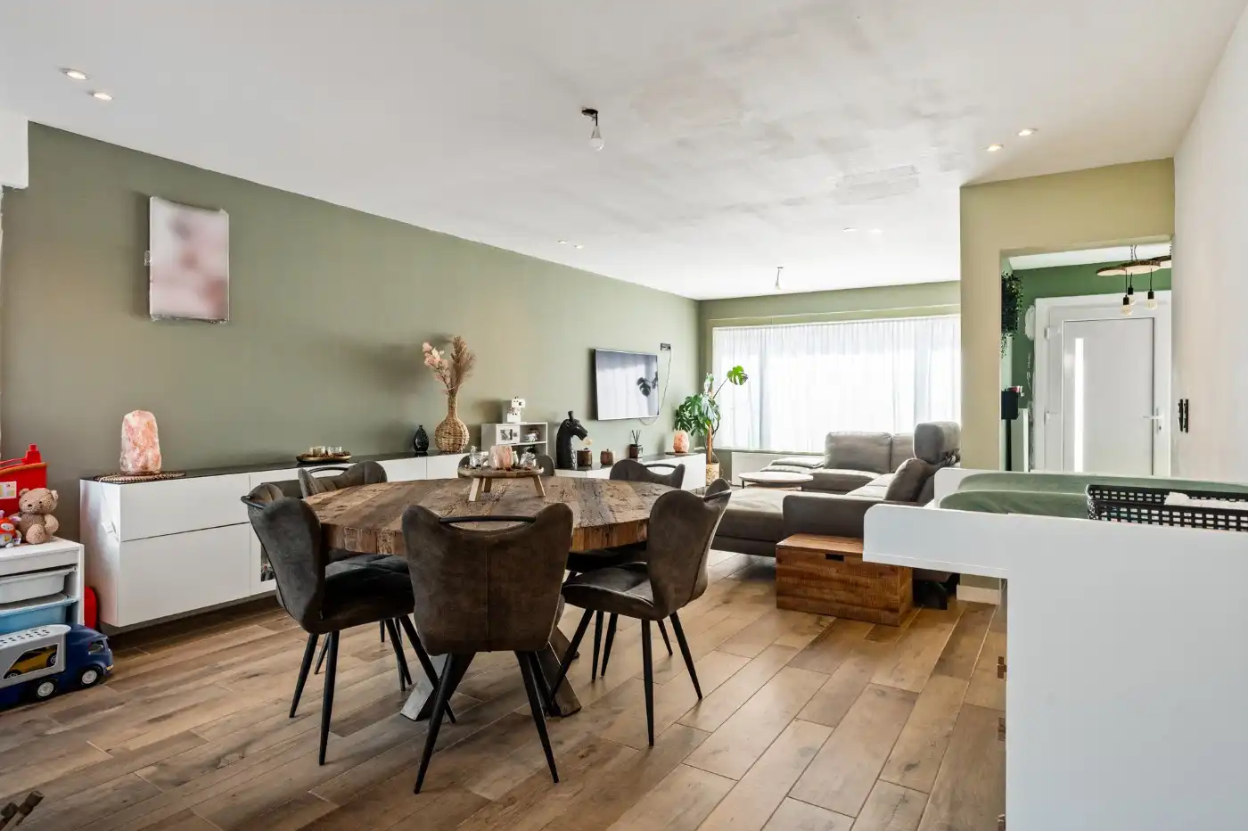 Gerenoveerde, instapklare woning met 2 à 3 slpk. en tuin foto 9