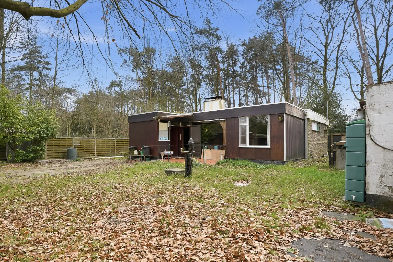 Alleenstaande bungalow op prachtige ligging in het groen foto 4
