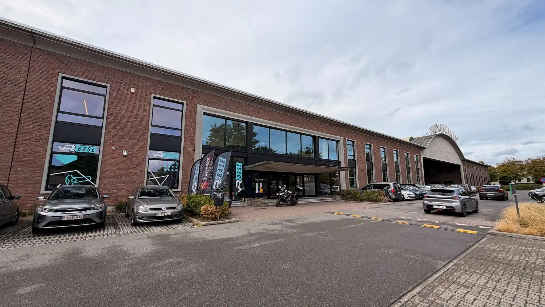 Instapklare kantoren met ruime parking te huur in Mechelen foto 2