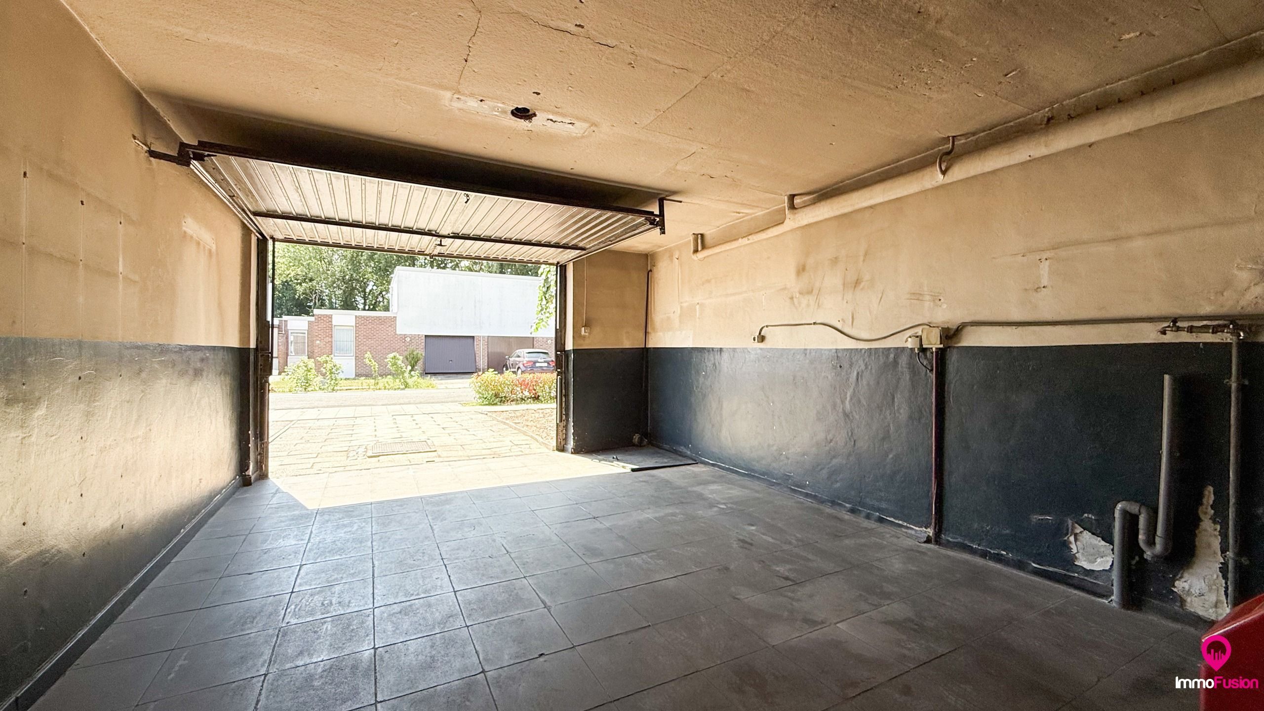 Op te frissen woning met 4 slaapkamers in Heusden-Zolder foto 11