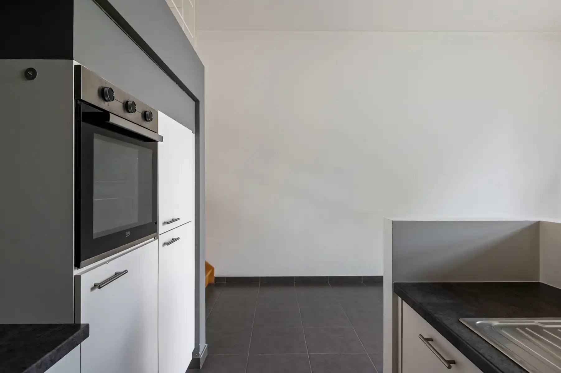 Gezinsgeluk in Mortsel:woning in rustige woonwijk met 3 SLP foto 4