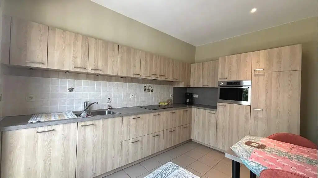 Ruime 3-slaapkamerwonig met Garage en Tuin te koop in Sint-Kruis Brugge foto 7