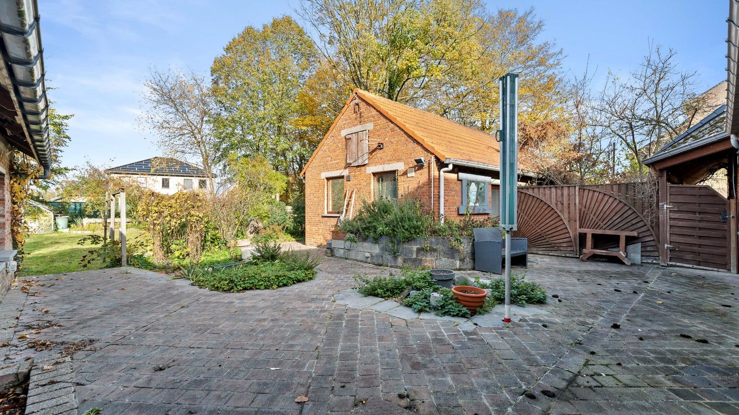 Charmante gerenoveerde fermette met 2 woonentiteiten op 14a14ca – ideaal voor kangoeroewonen of investering foto 23