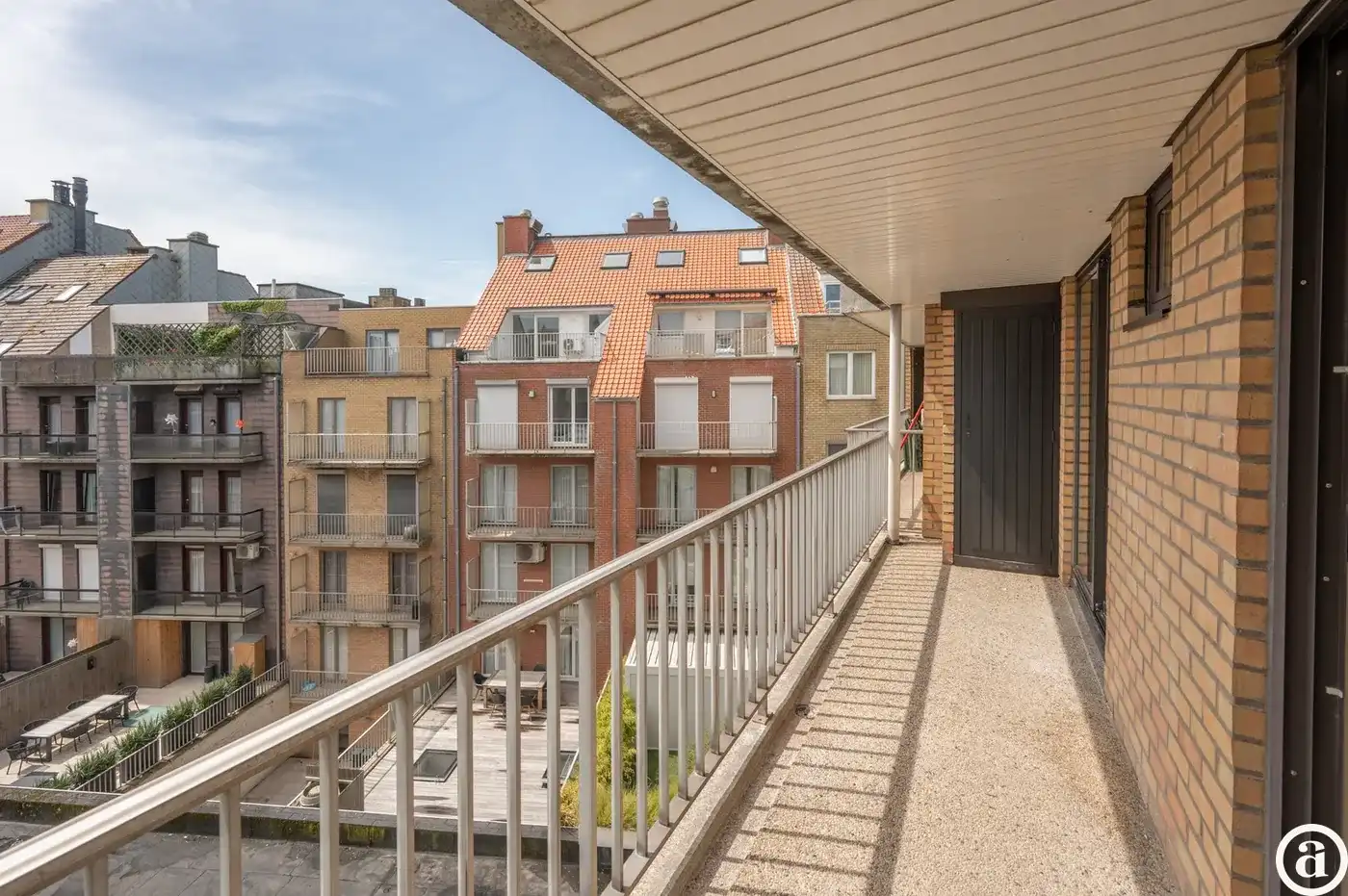 Stijlvol gerenoveerd 3-slaapkamerappartement op topligging in hartje Knokke. foto 14