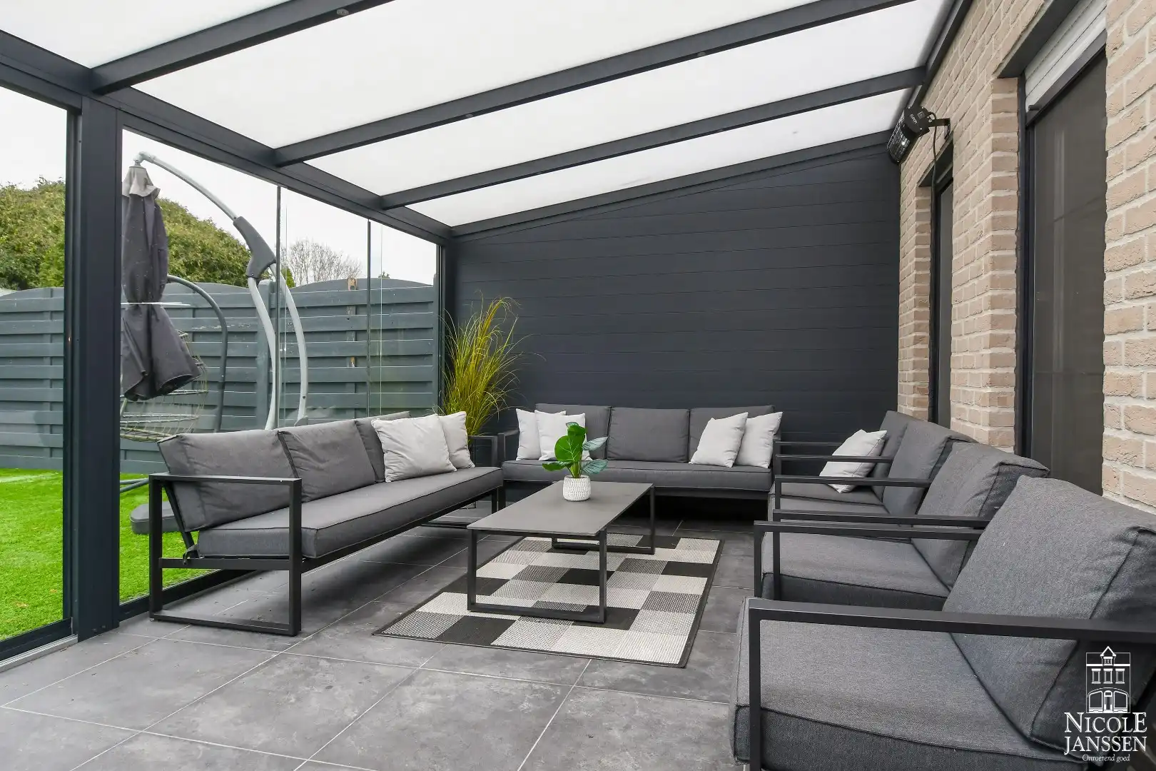 Ruime instapklare gezinswoning met tuin en grote kelder foto 11