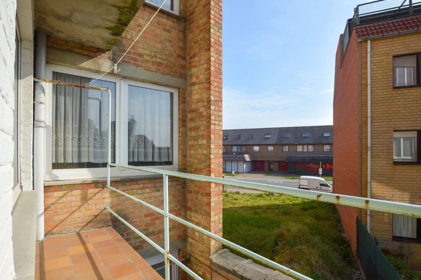 Lichtrijk twee slaapkamer appartement te huur in Oostende foto 12