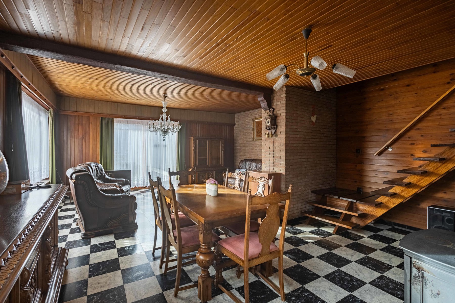 Rustig gelegen open bebouwing met privatieve oprit  foto 3