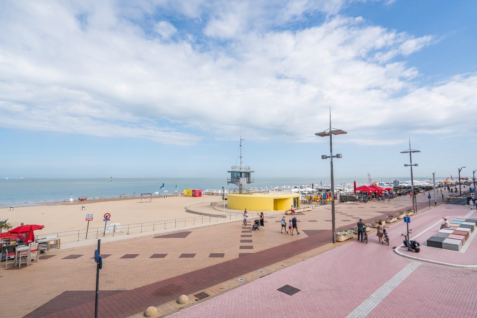 Luxueus hoekappartement met adembenemend frontaal zeezicht (12,5 meter zeezicht) foto 2