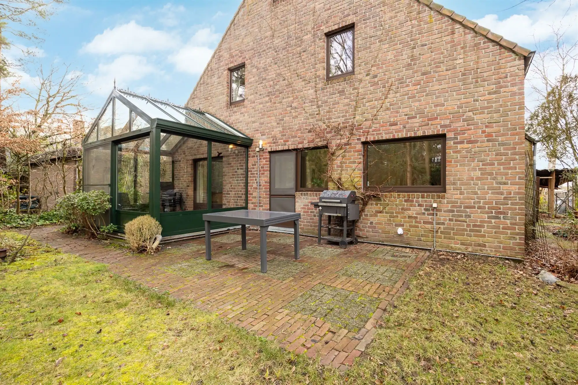 Instapklare open bebouwing met ruime tuin in een groene omgeving foto 23