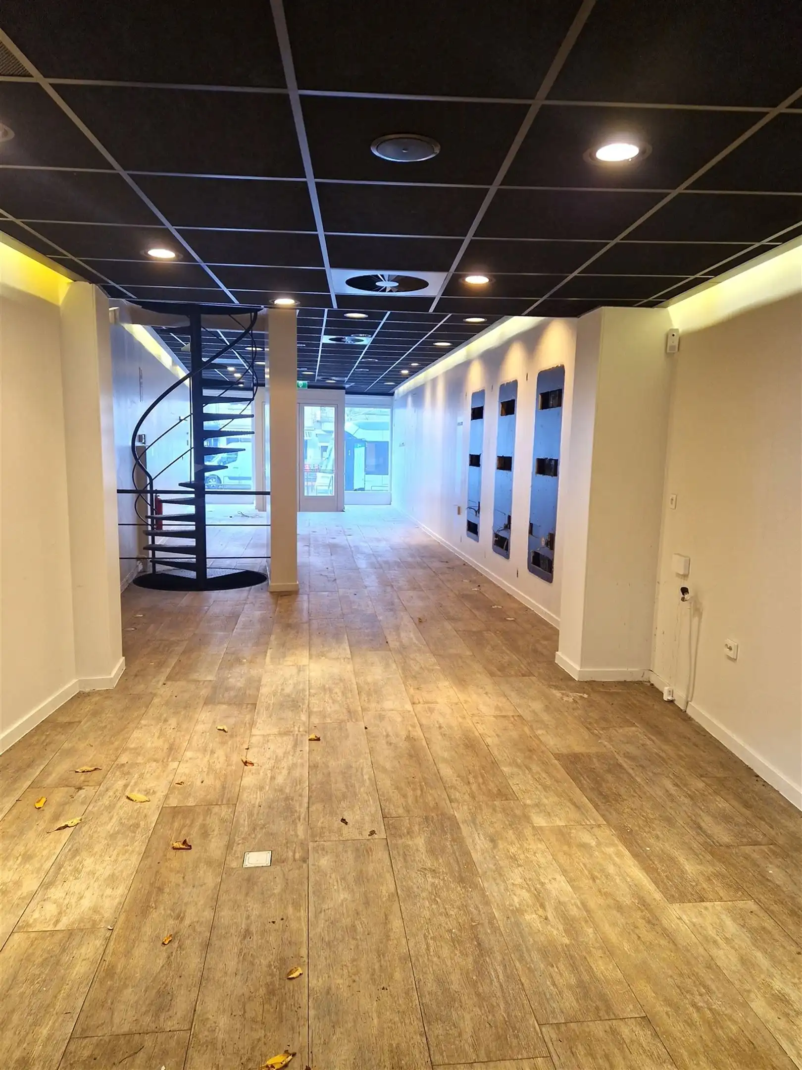 Handelspand met woonst in het centrum van Mortse!l foto 3