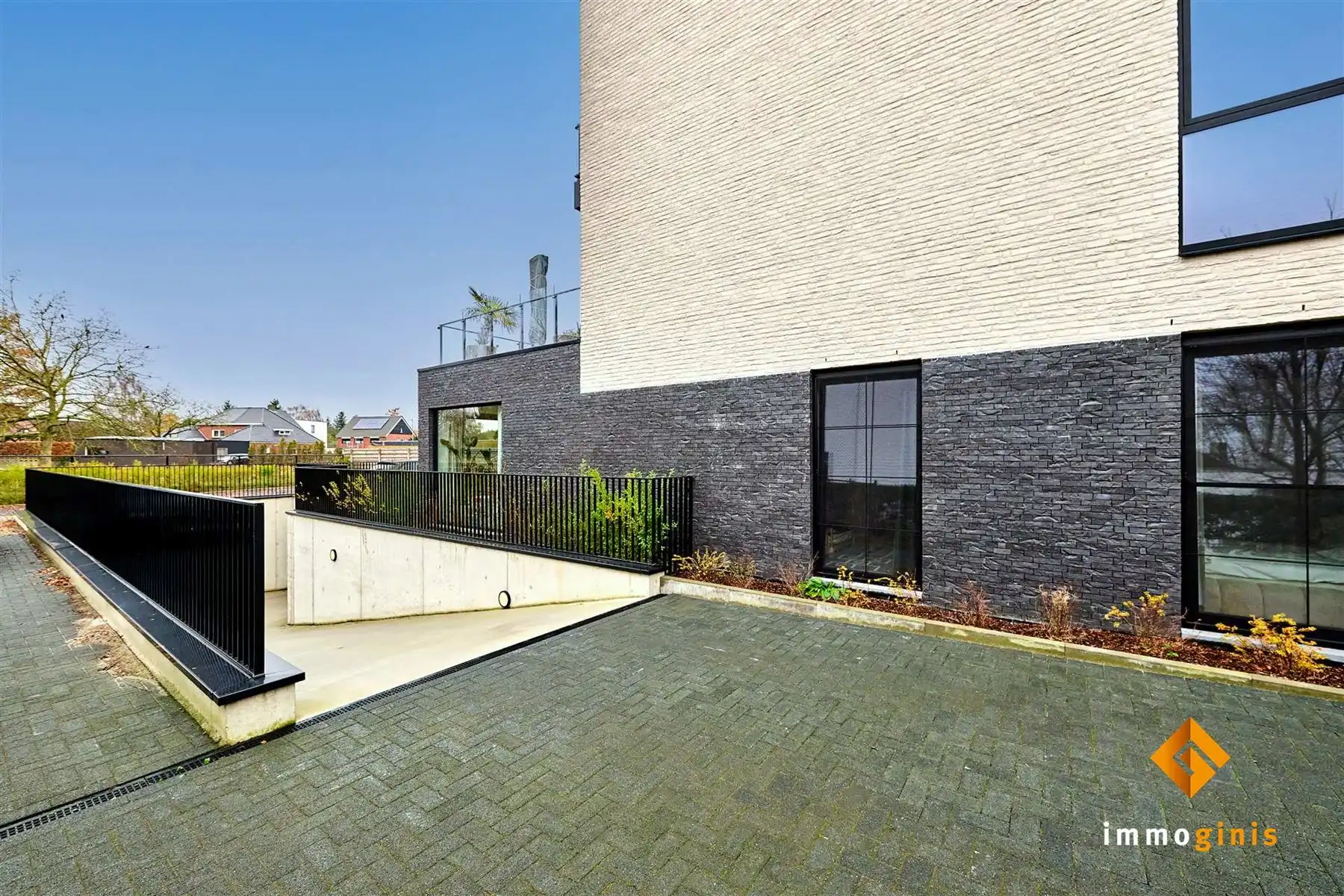 Recent en instapklaar 1-slaapkamerappartement met overdekt terras. foto 18