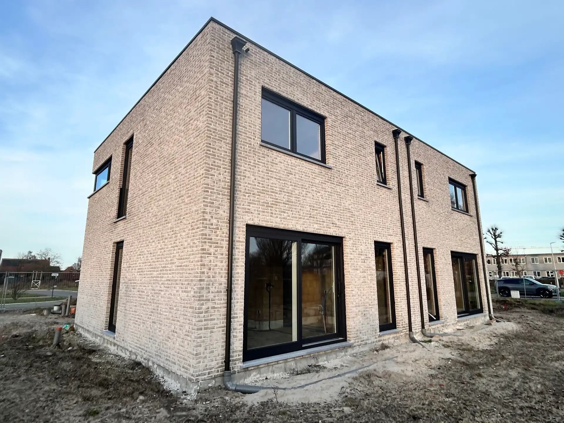 Halfopen nieuwbouwwoning met 3 slaapkamers foto 6