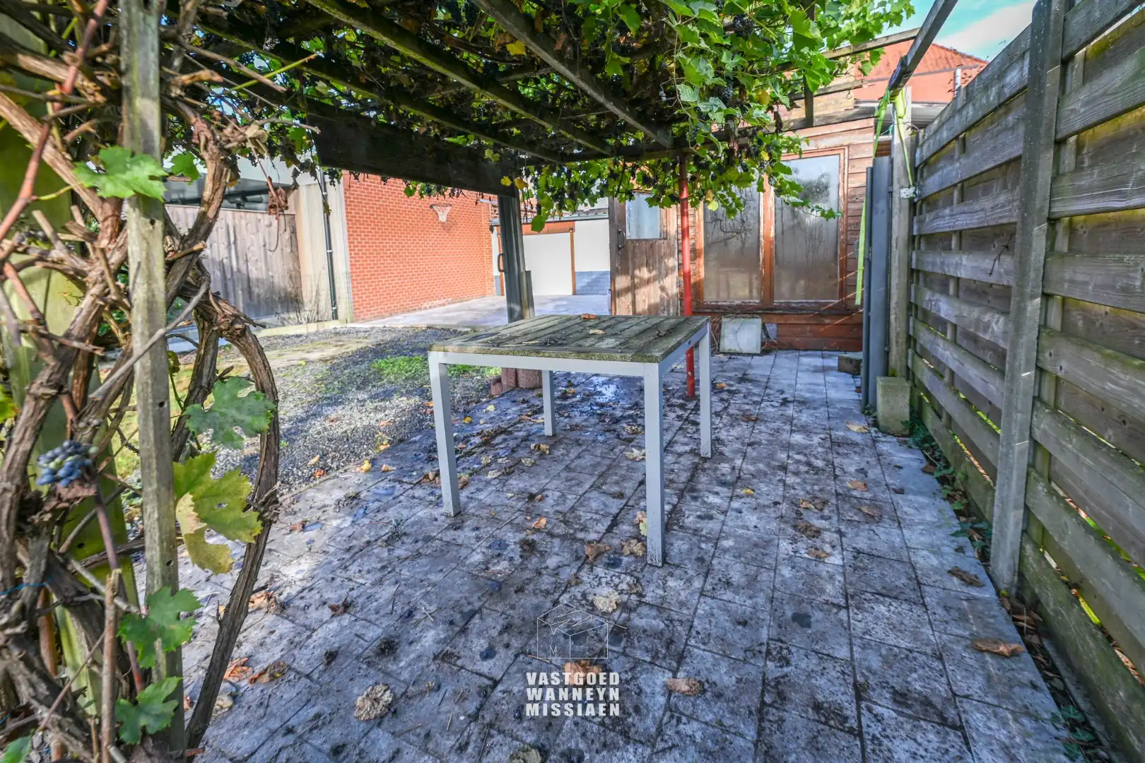 Ruime woning met 3 slaapkamers, garage en tuin in Sint-Joris foto 24