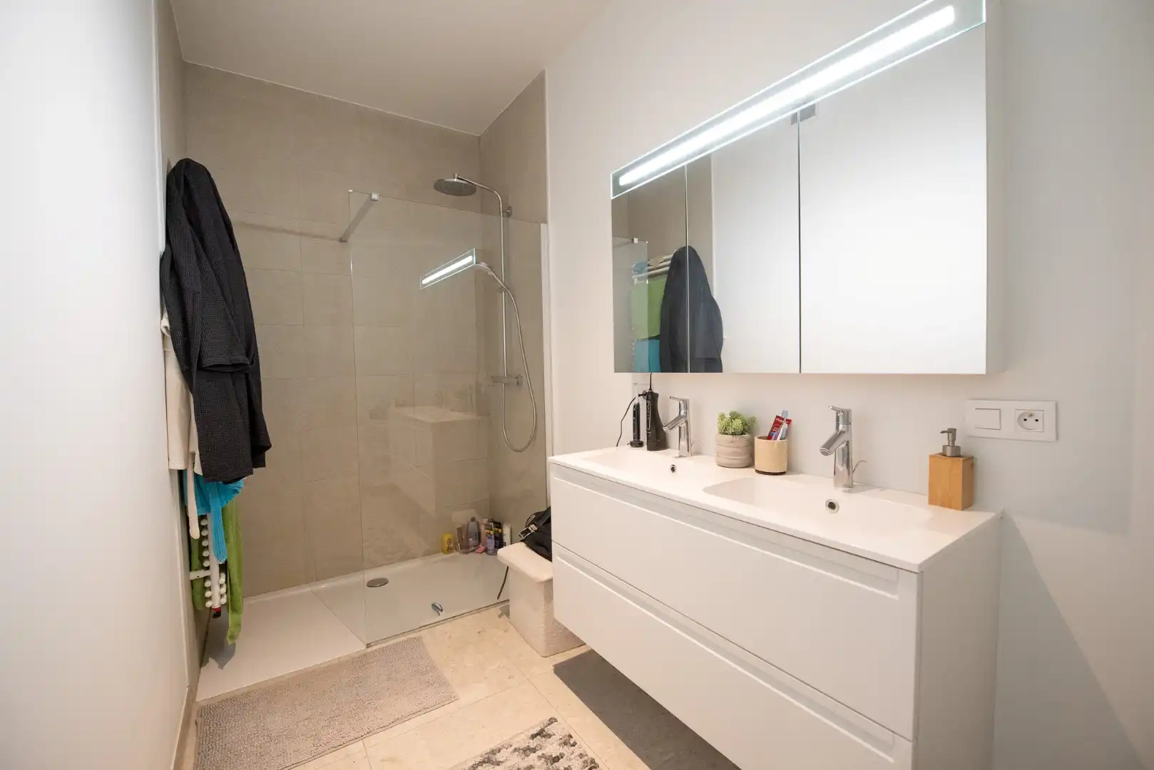 Mooi afgewerkt appartement met twee slaapkamers in het centrum van Waregem foto 10