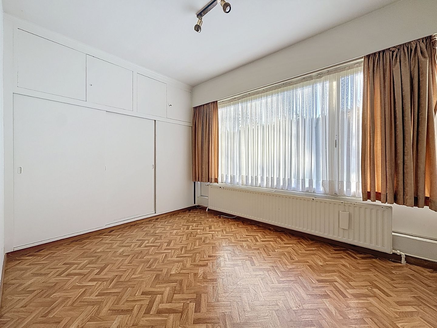 Te renoveren villa op toplocatie in de Simli-wijk Nieuwpoort-bad foto 12