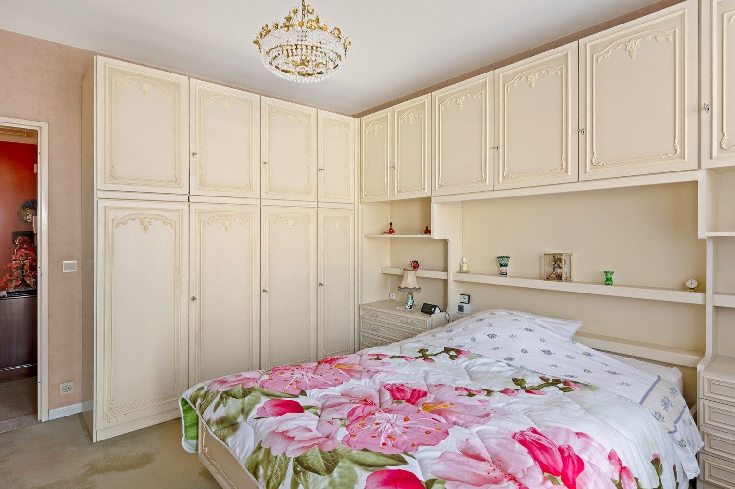 Perfect onderhouden investeringsappartement met 3 slaapkamers en 2 terrassen in Borgerhout! foto 14