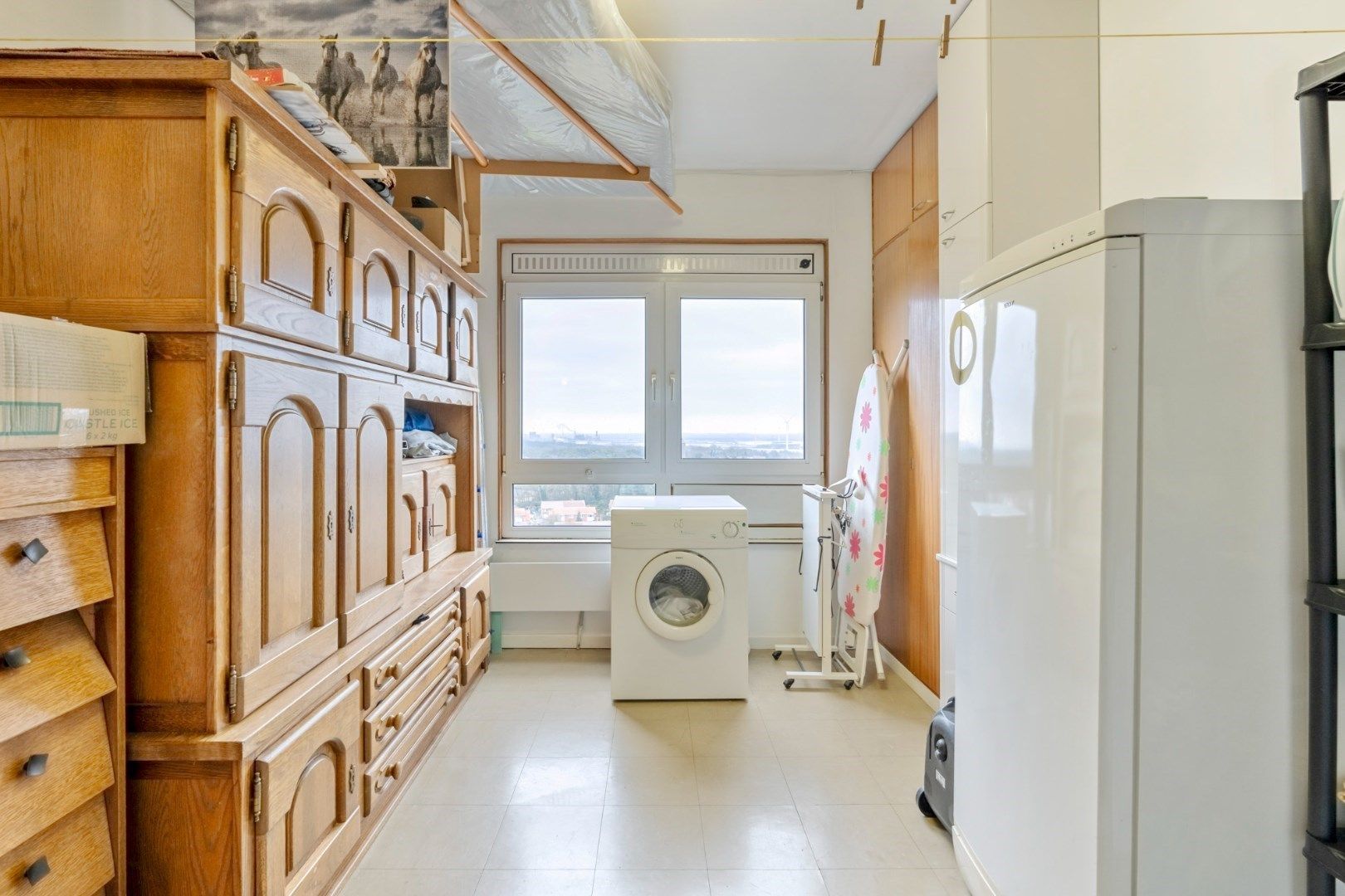 Uitzonderlijk ruim appartement met 4 slaapkamers in Genk. foto 28