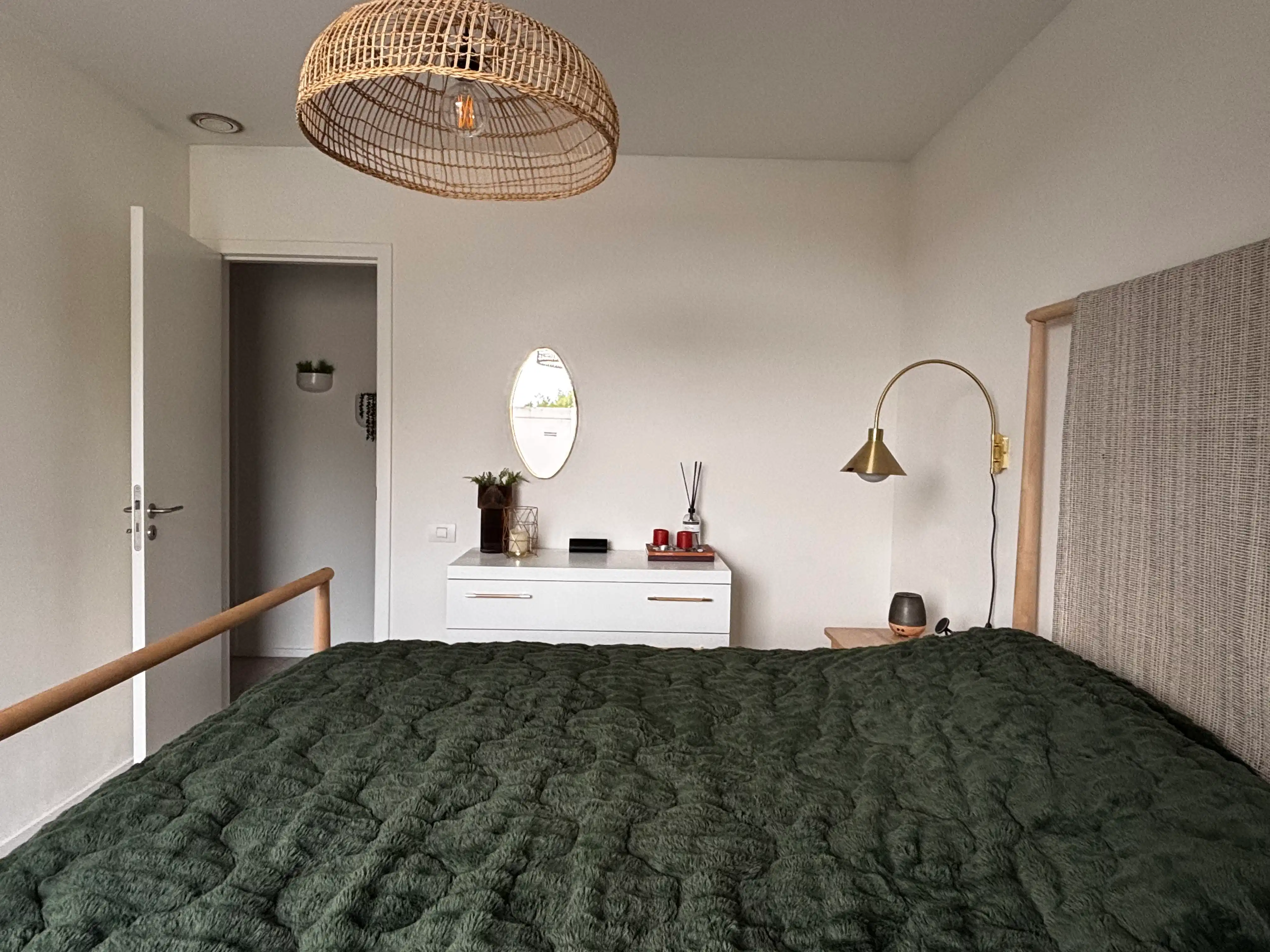 Recent appartement nabij het centrum van Oosteeklo foto 8