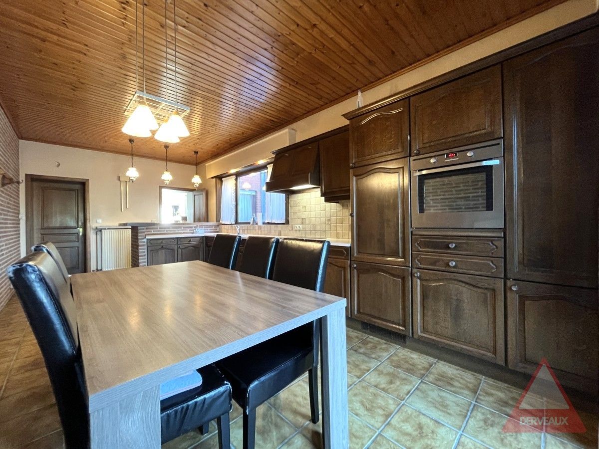 Zonnebeke – Woning met ruime tuin en uitweg achteraan foto 3