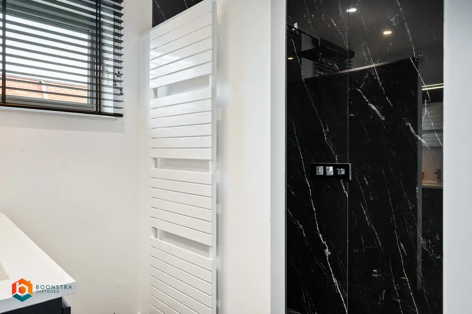 Uitzonderlijk ruime villa met 4 slpkrs en zwembad te Putte foto 18