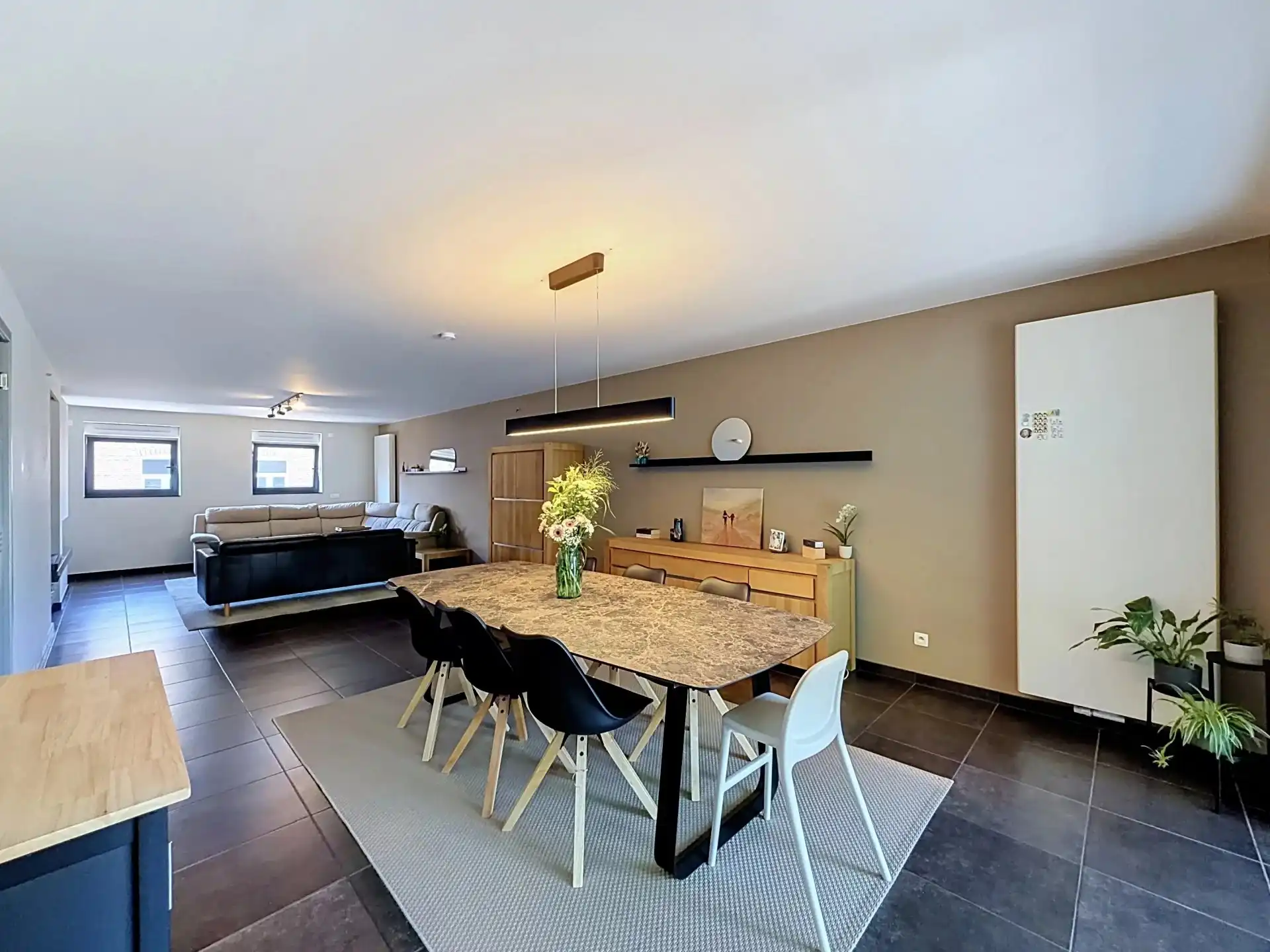 Luxe triplex met dubbele garage, 5 slaapkamers en 2 badkamers  in hartje Mol centrum foto 14