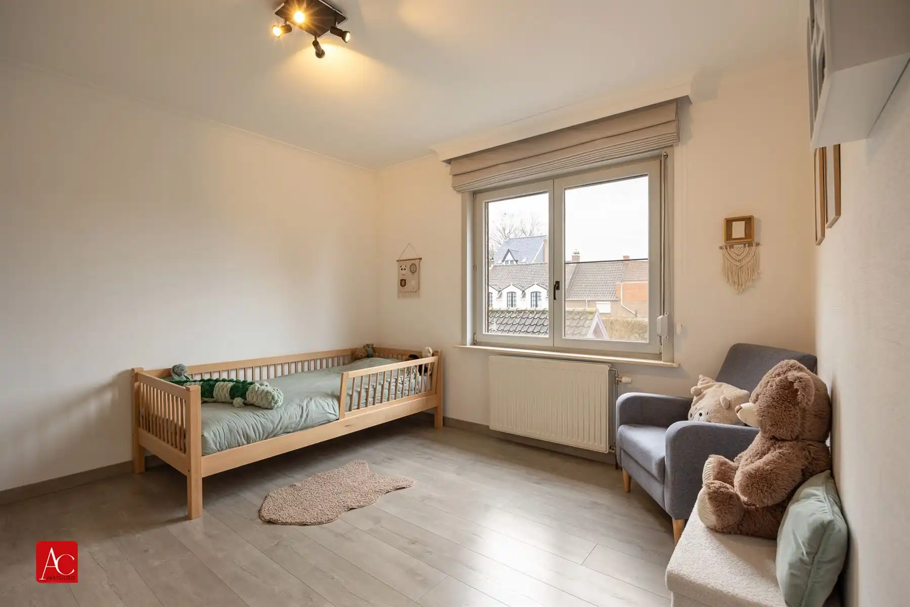 Instapklare halfopen bebouwing met garage en veranda foto 14