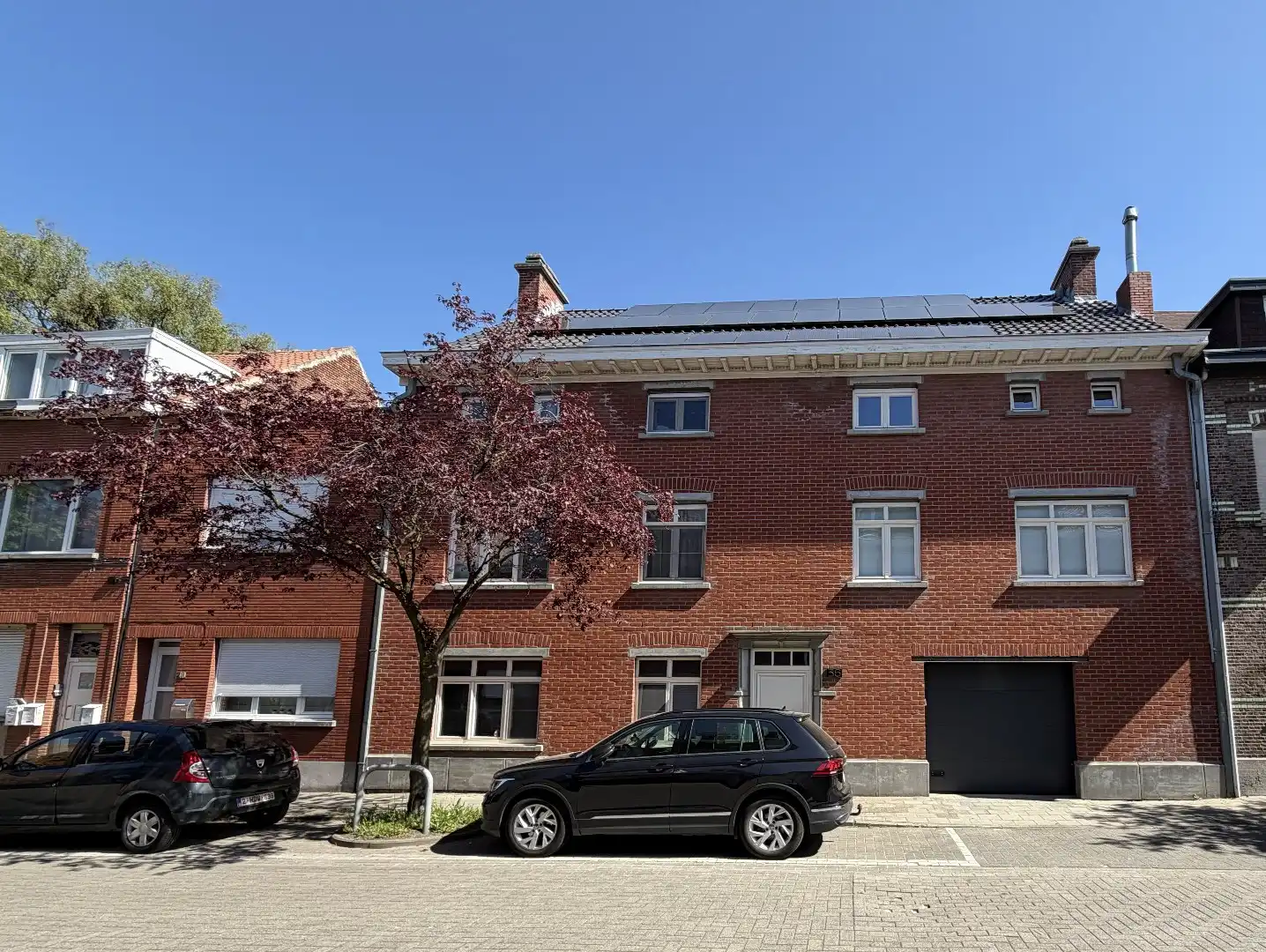 Instapklaar duplex appartement met 2 slpk. en 2 bdks. en mooi terras. foto 1
