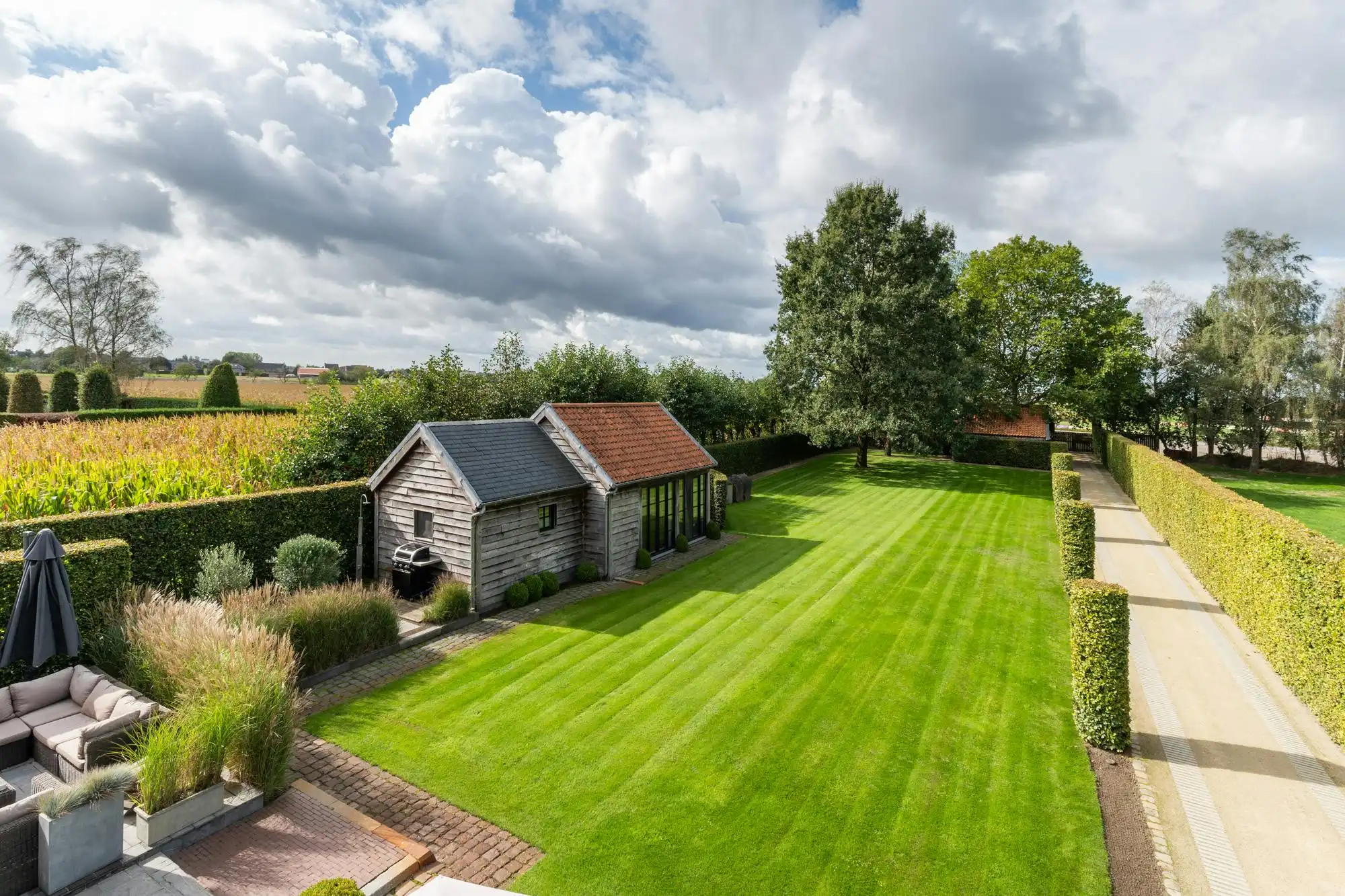 Woonst met B&B en appartement te koop in Minderhout foto {{pictureIndex}}