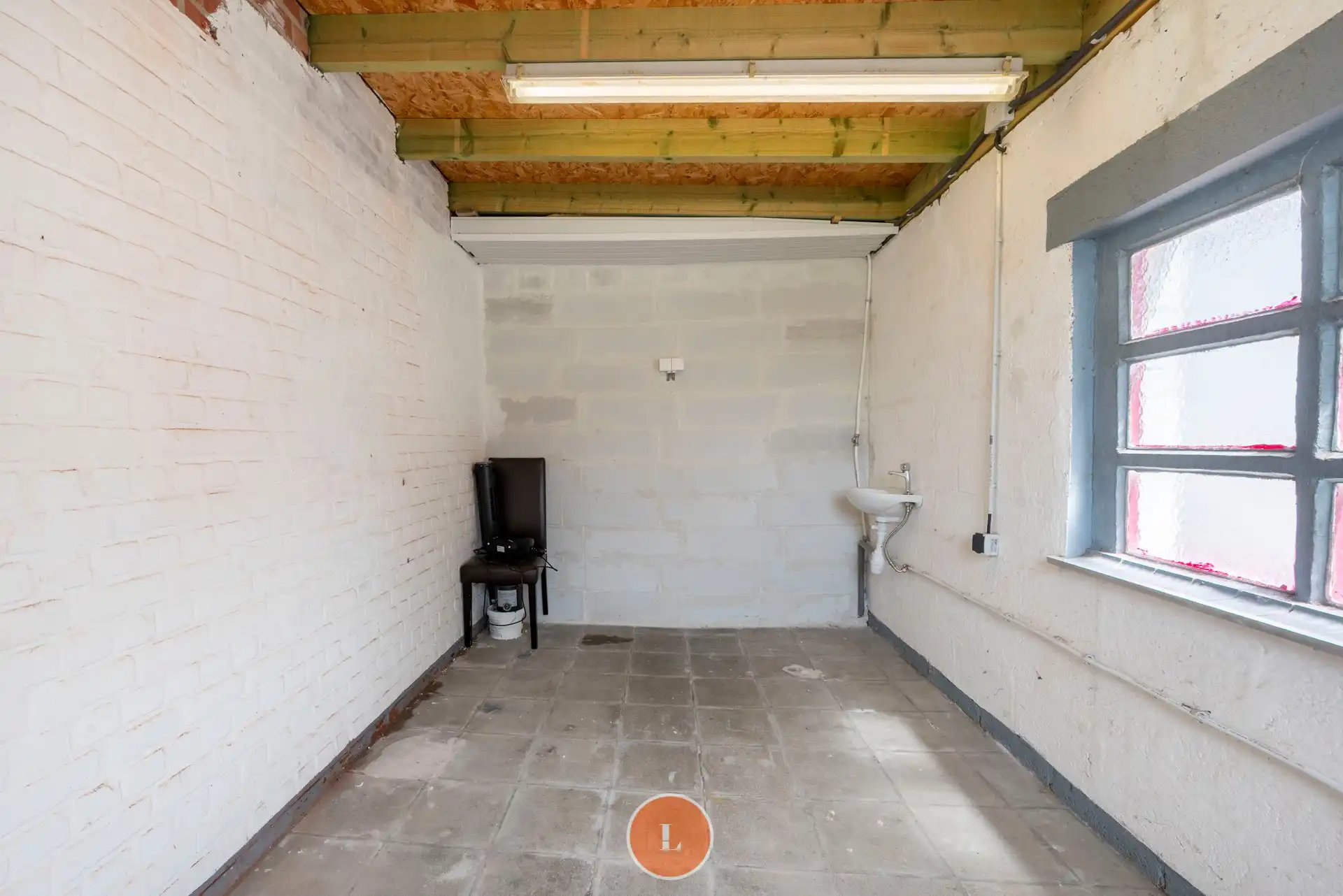 Instapklare woning met 3 slaapkamers, gezellige tuin in Menen. foto 11