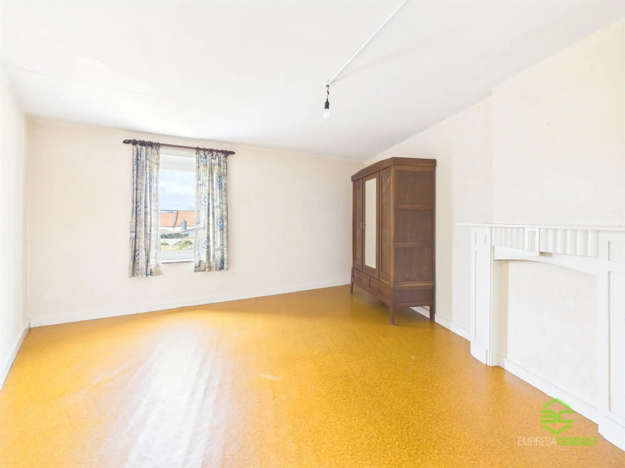 Centraal gelegen te renoveren woning met 3/5slpk! foto 15