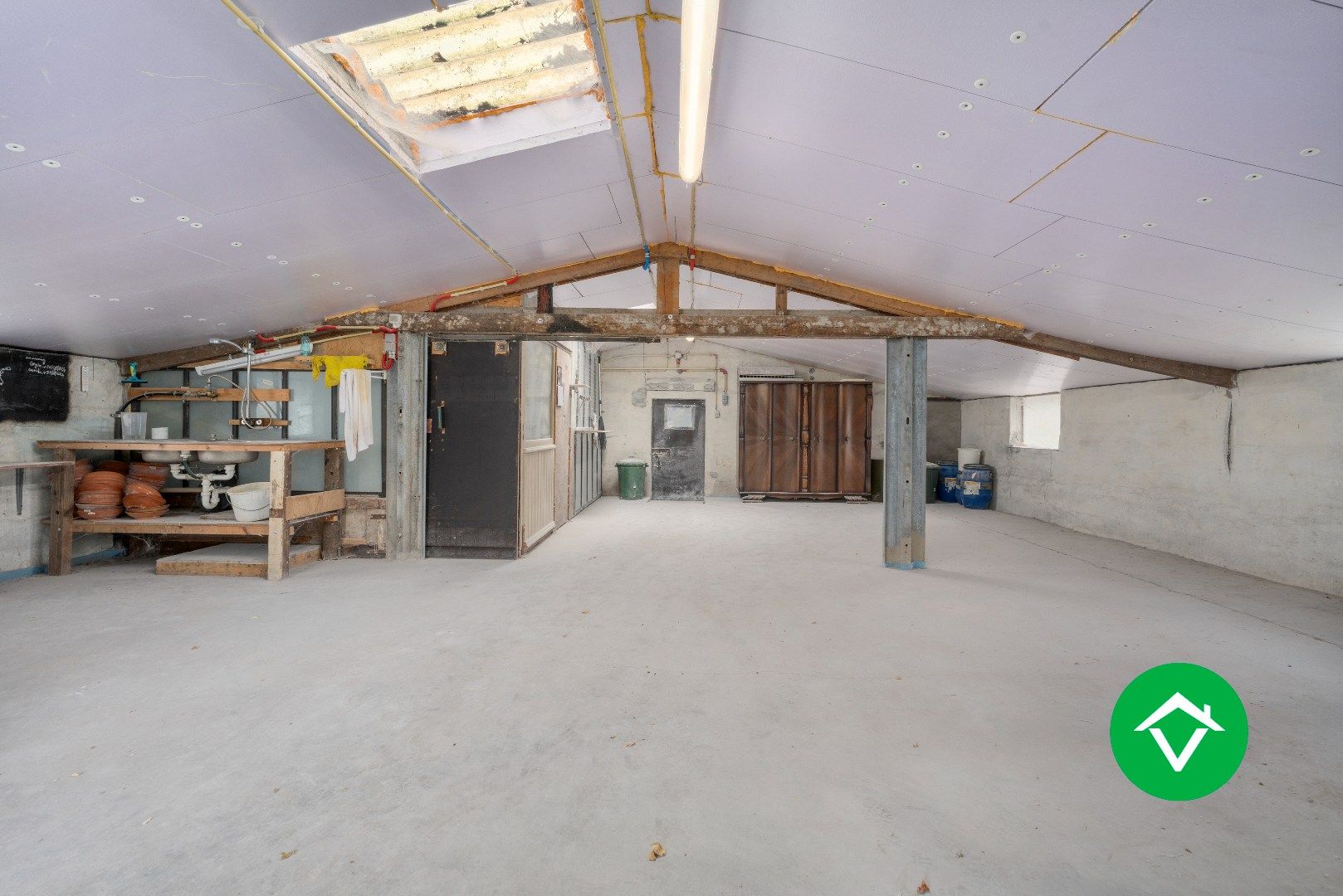 Rustig gelegen alleenstaande woning met bijgebouwen te Koekelare foto 26