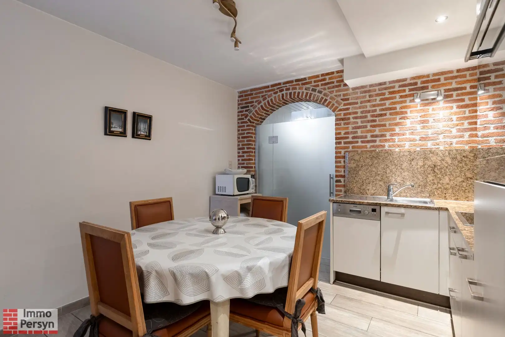 Charmante, instapklare rijwoning in het hart van Scherpenheuvel foto 6