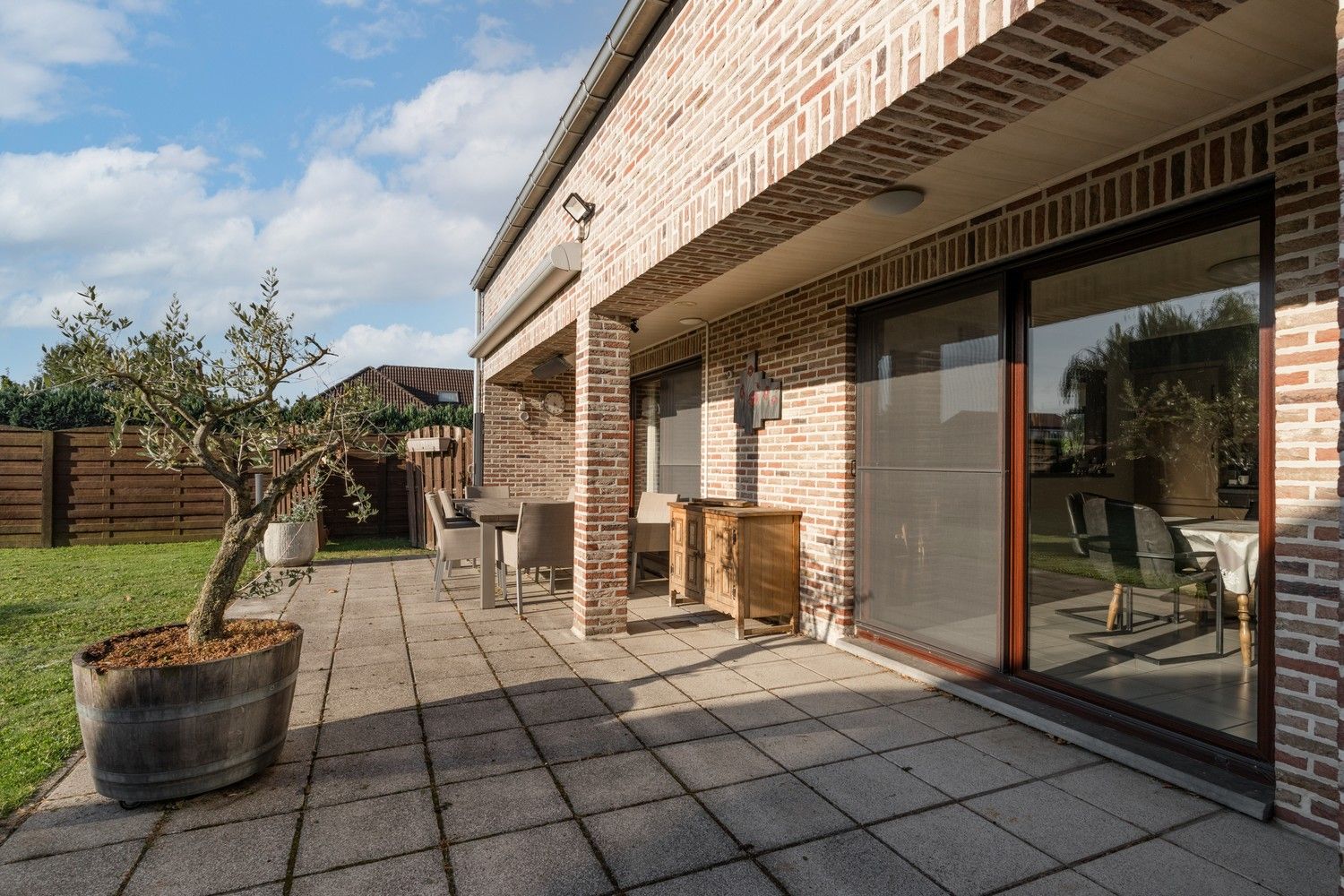 Vrijstaande woning met ruime garage en tuin, rustig gelegen nabij natuurgebied en Nederlandse grens foto 37