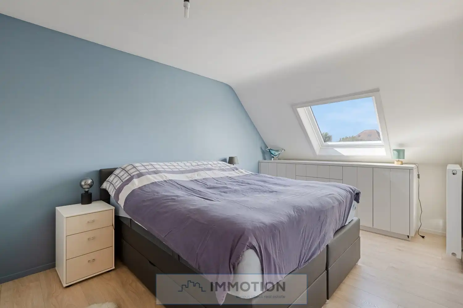 Halfopen gezinswoning met 3 slaapkamers, tuinkamer en poolhouse - Kijkdag met biedmoment op 27/06 foto 12
