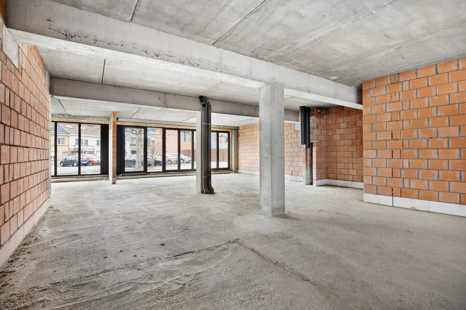 Casco handelsgelijkvloers van&nbsp;meer dan 150 m² op toplocatie foto 8