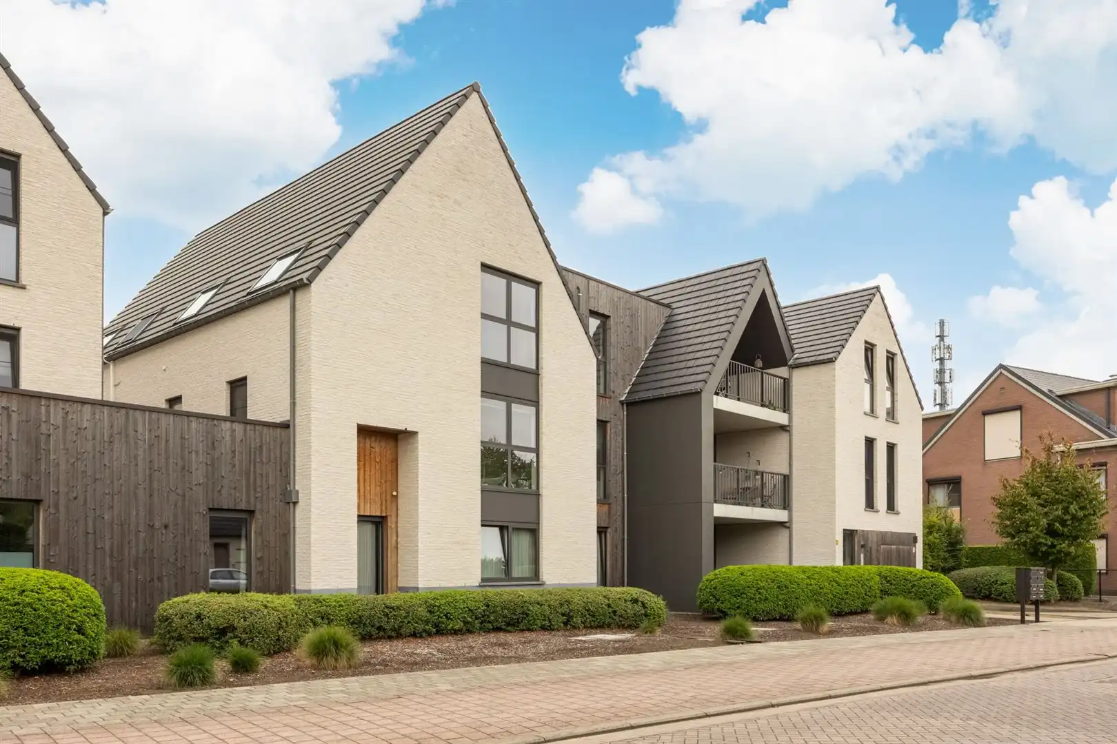Energiezuinig appartement met twee slpks en parking foto {{pictureIndex}}