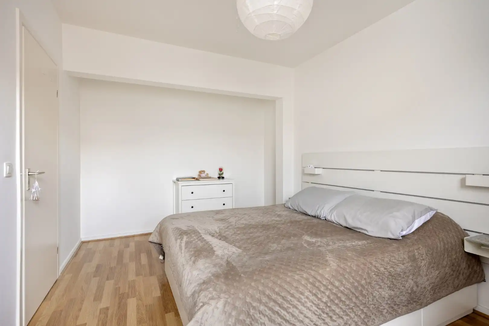 Verzorgd appartement met lift, 2 slaapkamers, garage en kelder foto 15