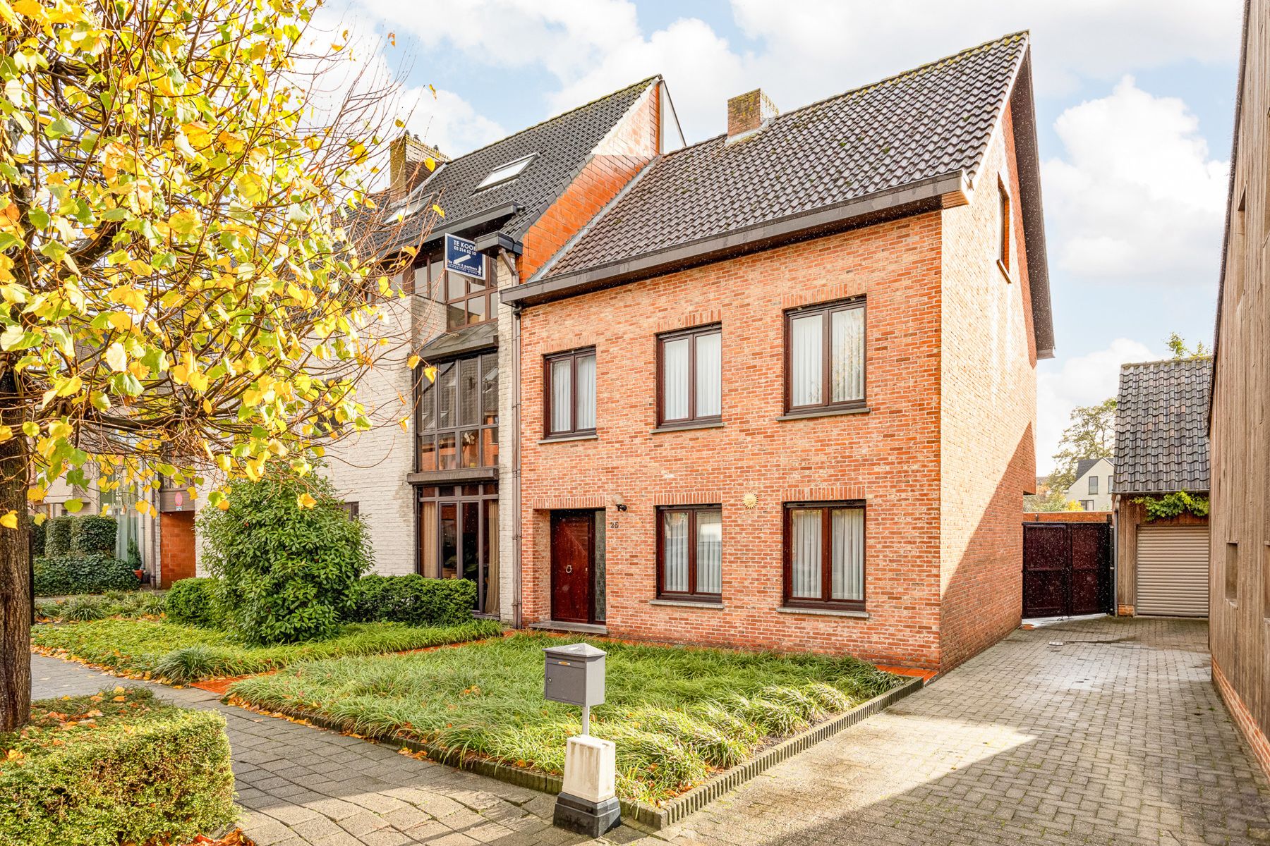 Verzorgde woning op toplocatie op 652m2 foto {{pictureIndex}}