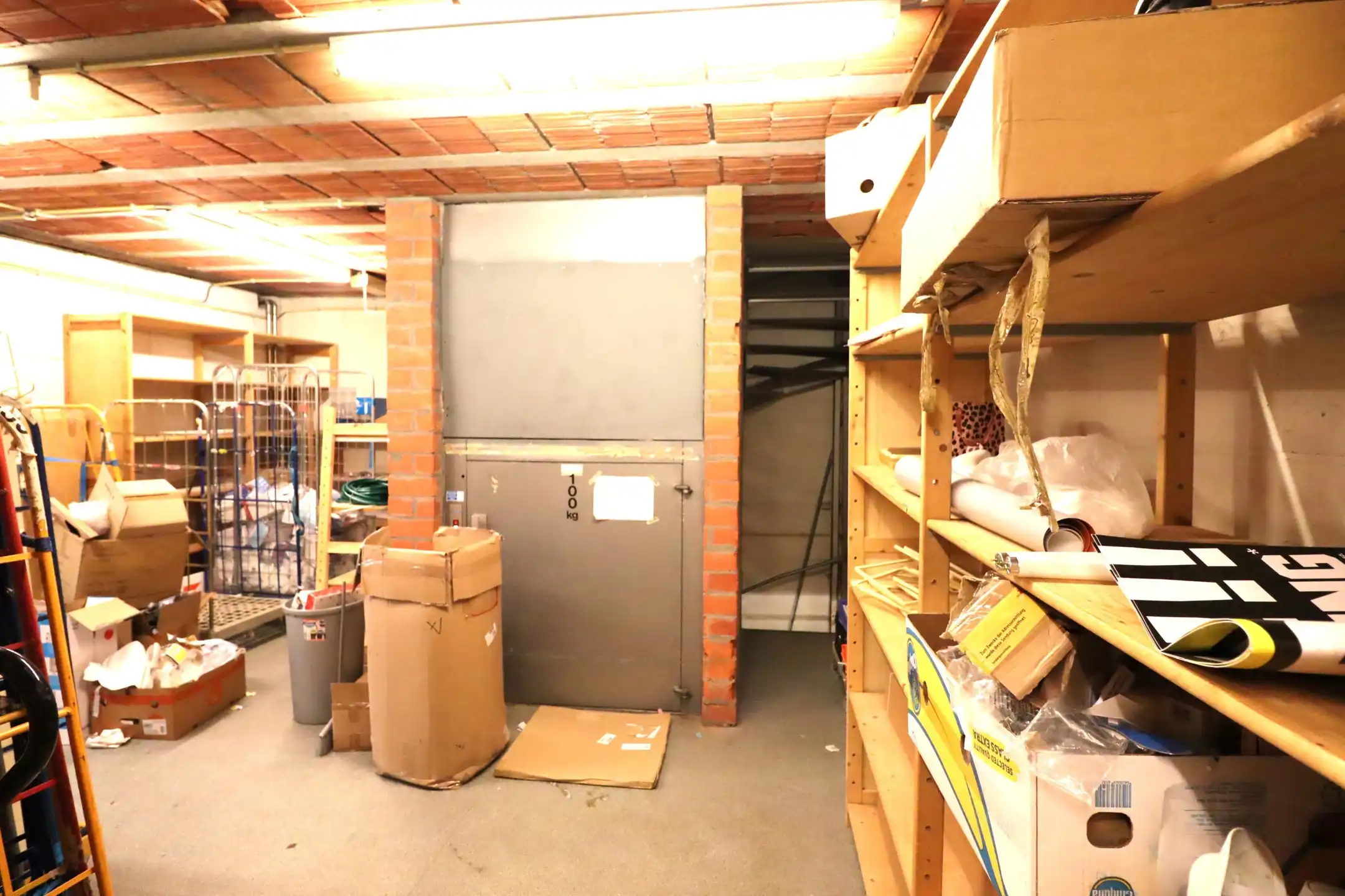 Ruim handelspand 888m² foto 8