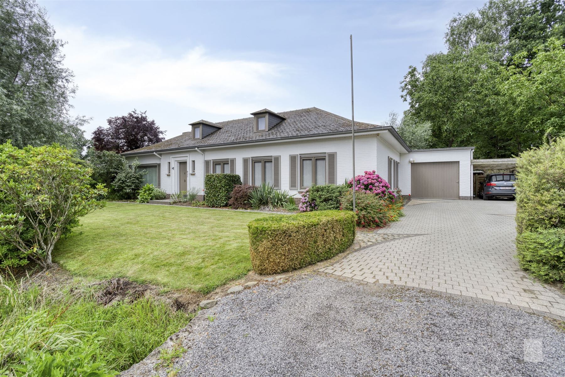 Hoofdfoto van de publicatie: Vrijstaande bungalow op toplocatie