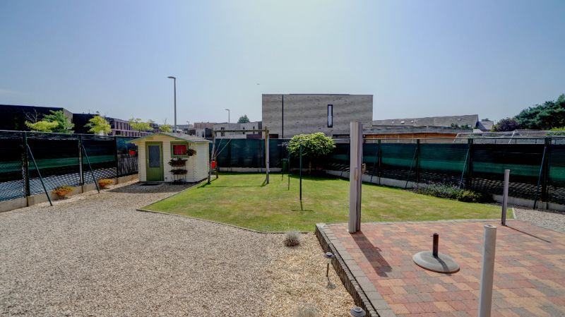 Gelijkvloers landhuis 156m² + 80m² verdieping op 7 are nabij centrum foto 3