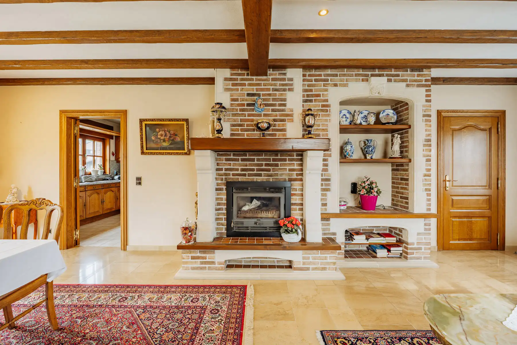 Prachtige instapklare laagbouwvilla op een zeer ruim perceel foto 9